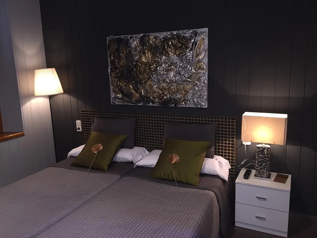 Hostal Sant Marti Puig-reig 0*,
